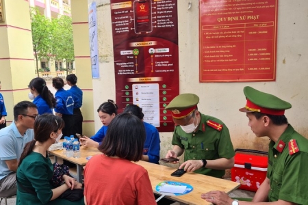 Công an TP. Hà Nội bố trí 54 điểm tiếp nhận hồ sơ, cấp Căn cước công dân