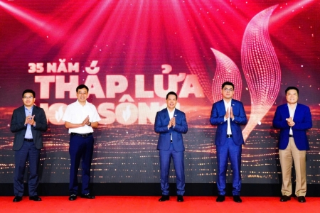 “PV GAS - 35 năm Thắp lửa non sông” - Chiến dịch truyền thông độc đáo được phát động đầy ấn tượng tại PV GAS