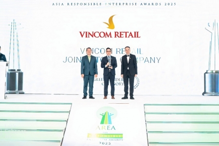 Vincom Retail tiếp tục được vinh danh Top 50 Công ty niêm yết tốt nhất Việt Nam và “Lãnh đạo Xanh” châu Á