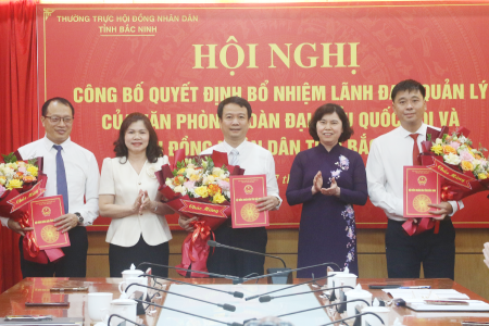 Thường trực HĐND tỉnh Bắc Ninh công bố các quyết định về công tác cán bộ