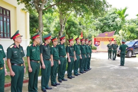 Tư lệnh Quân khu 4 kiểm tra các Ban Chỉ huy Phòng thủ khu vực tại Thanh Hóa