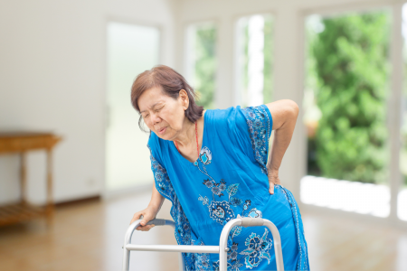 Chủ động phòng ngừa và điều trị biến chứng loãng xương ở người cao tuổi