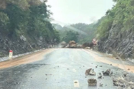 Nguy cơ sạt lở tăng, Bộ Xây dựng yêu cầu xử lý khẩn các tuyến đường xung yếu
