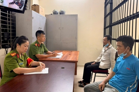 Phát hiện 2 đối tượng tàng trữ trái phép chất ma tuý