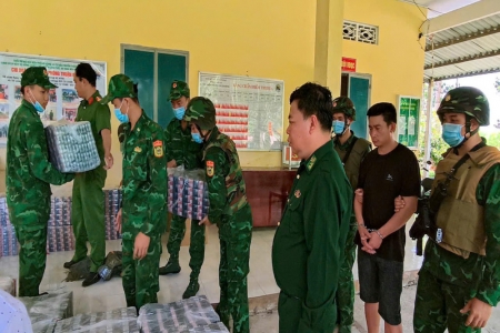 Bộ đội Biên phòng tỉnh Tây Ninh phối hợp bắt giữ số lượng lớn thuốc lá lậu khủng