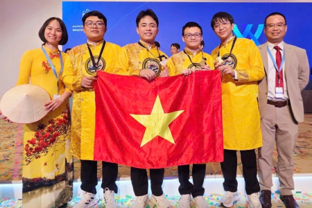 Học sinh Việt Nam giành 4 huy chương Vàng Olympic Hóa học Quốc tế