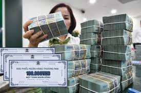 Thị trường trái phiếu sôi động, áp lực đáo hạn tăng kỷ lục trong tháng Tám