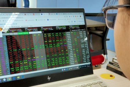Triển vọng thị trường chứng khoán 6 tháng cuối năm 2025, VN-Index sẽ hướng đến vùng 1.600 điểm