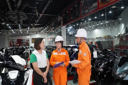 EVNNPC đẩy mạnh tuyên truyền sử dụng điện tiết kiệm, an toàn và hiệu quả