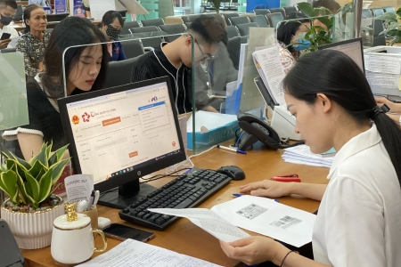Tháo gỡ khó khăn về thủ tục hành chính, chuyển đổi số trong vận hành mô hình chính quyền địa phương 2 cấp