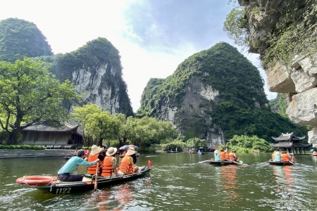 Sở Du lịch Ninh Bình chủ động ứng phó với bão WIPHA, đảm bảo an toàn cho khách du lịch
