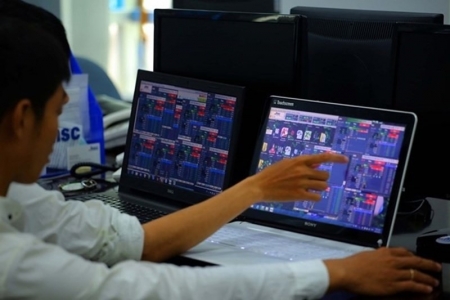 VN-Index phá đỉnh lịch sử đúng dịp kỷ niệm 25 năm TTCK Việt Nam