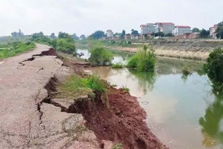 Bắc Ninh nhanh chóng khắc phục nhiều điểm sạt lở núi, đê điều