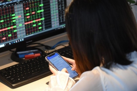 VN-Index hôm nay: Nhà đầu tư hạn chế mua đuổi, gia tăng tỷ trọng các cổ phiếu đã tăng nóng