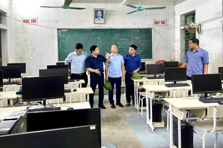 Ngành Giáo dục Ninh Bình sẵn sàng ứng phó bão số 3, đảm bảo an toàn trường học và học sinh