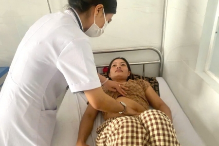 Đắk Lắk: Nhiều trường hợp nghi ngộ độc sau khi ăn bánh mì