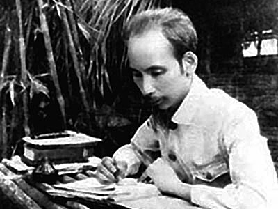 Bác Hồ chuẩn bị cho Cách mạng Tháng Tám năm 1945