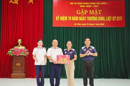 Hải đội 102 gặp mặt tri ân cán bộ, chiến sĩ là thân nhân người có công