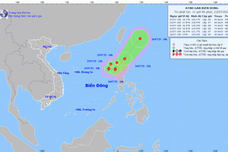 Áp thấp nhiệt đới sắp vào Biển Đông, khả năng mạnh thành bão di chuyển bất ngờ