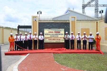 EVNNPC gắn biển hai công trình điện trọng điểm tại Thái Nguyên, chào mừng Đại hội Đảng các cấp