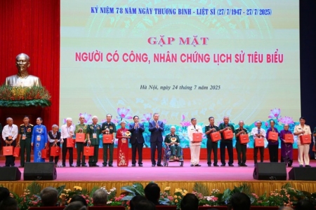 Gặp mặt người có công, nhân chứng lịch sử: Lòng tri ân từ trái tim dân tộc; Hướng đến sự toàn diện, hiện đại và nhân văn
