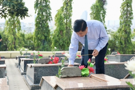 Phó Thủ tướng Nguyễn Chí Dũng tri ân sự hy sinh to lớn của các Anh hùng liệt sỹ