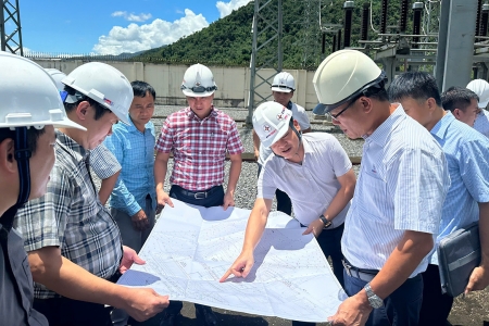 Phó Tổng giám đốc EVNNPT Nguyễn Ngọc Tân đôn đốc tiến độ thi công 2 dự án truyền tải cấp bách tại Lai Châu