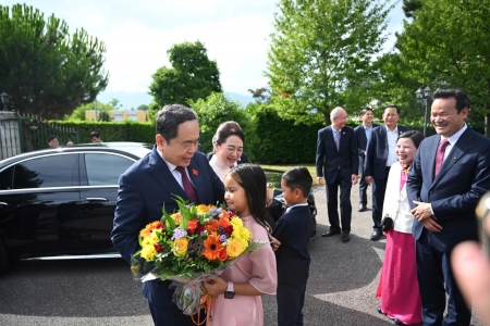 Chủ tịch Quốc hội Trần Thanh Mẫn gặp mặt cộng đồng người Việt Nam tại Thụy Sĩ