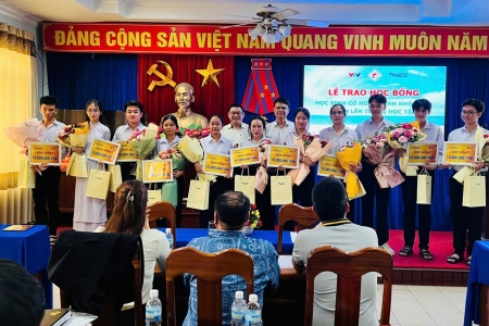 THACO tiếp sức học sinh vượt khó, truyền cảm hứng công nghệ
