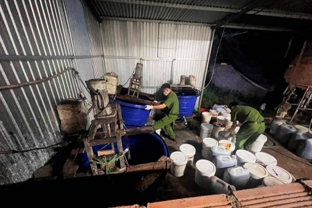 Triệt phá cơ sở nghi sản xuất hàng trăm tấn phân bón giả tại Lâm Đồng