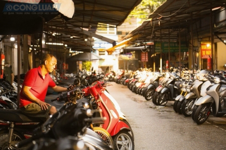 Hà Nội sắp cấm xe xăng, chợ xe máy cũ rơi vào cảnh “ế chỏng chơ”