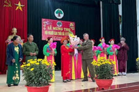 Chủ tịch Hội Người cao tuổi cấp xã nghỉ việc do sáp nhập: Hưởng trợ cấp một lần 15 tháng phụ cấp