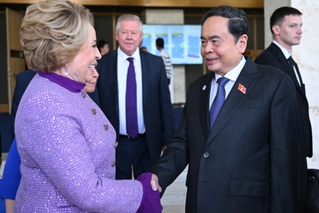 Chủ tịch Quốc hội Trần Thanh Mẫn gặp Chủ tịch Hội đồng Liên bang Nga Valentina Matviyenko