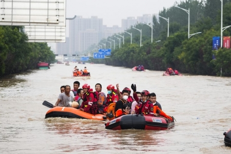 Thủ tướng Phạm Minh Chính gửi Điện thăm hỏi đến Thủ tướng Trung Quốc về thiệt hại do mưa lũ