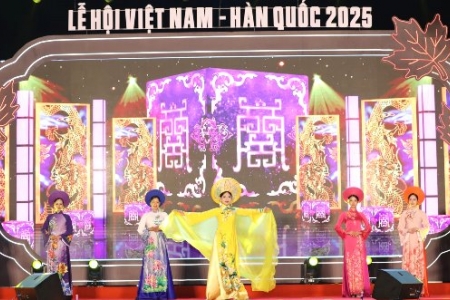 Đà Nẵng: Chạm mốc 1 triệu lượt khách du lịch Hàn Quốc trong năm 2025