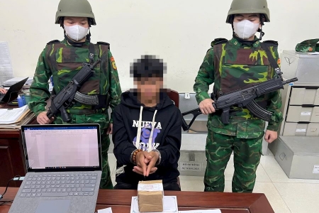 Bắt giữ 2 đối tượng tàng trữ gần 200 viên ma túy ở khu vực biên giới Quảng Trị