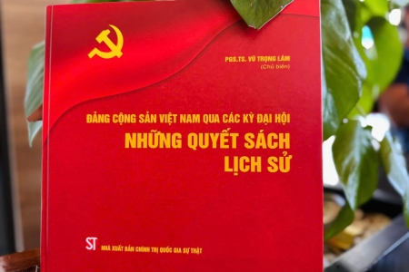 Ra mắt sách 'Đảng Cộng sản Việt Nam qua các kỳ Đại hội - Những quyết sách lịch sử'
