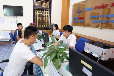 Điện lực Bắc Ninh triển khai ký lại hợp đồng mua bán điện với toàn bộ khách hàng