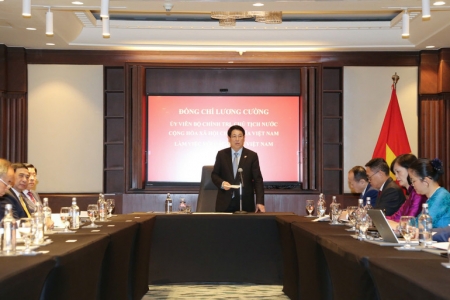 Chủ tịch nước Lương Cường làm việc với các Đại sứ Việt Nam tại châu Phi