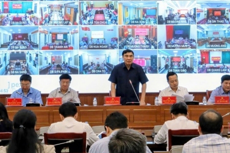 Điện Biên họp khẩn chỉ đạo làm nhà ở cho người dân bị thiệt hại do lũ quét, lở đất