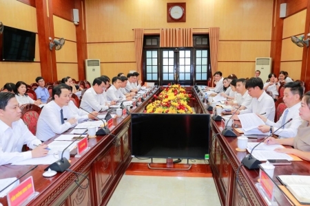 Chủ tịch UBND tỉnh Thanh Hóa làm việc với Công ty CP gốm sứ Hoa Liên Hồ Nam