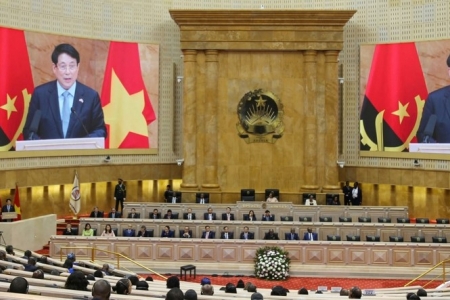 Chủ tịch nước Lương Cường phát biểu chính sách tại Quốc hội Angola