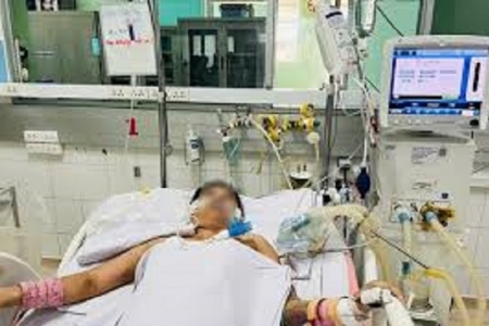 Dịch sốt xuất huyết bùng phát: Chuyên gia cảnh báo "cơn bão cytokin" ở người trẻ, lầm tưởng tai hại gây biến chứng nặng