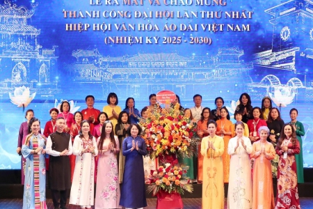 Dấu ấn tôn vinh, lan tỏa giá trị di sản áo dài Việt Nam