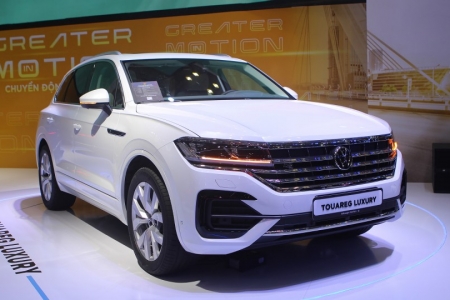 Volkswagen Touareg ra mắt hai phiên bản mới, giá "trần" lên tới 3,399 tỷ đồng