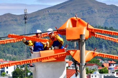 PC Quảng Ninh: 52 năm “Thắp sáng niềm tin” nơi tiền tiêu Tổ quốc