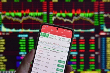 VN-Index hôm nay: Nhà đầu tư hạn chế mở vị thế mua đuổi mới cổ phiếu