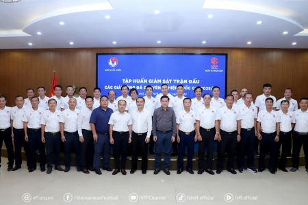 Khai mạc chương trình tập huấn Giám sát trận đấu các giải bóng đá chuyên nghiệp quốc gia 2025 - 2026