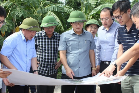 Ninh Bình: Triển khai phương án đầu tư tuyến đường cảnh quan, kè phát triển đô thị hai bên bờ sông Đáy