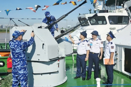 Bộ Tư lệnh Vùng Cảnh sát biển 1 kiểm tra công tác sẵn sàng chiến đấu dịp 19/8 và 2/9